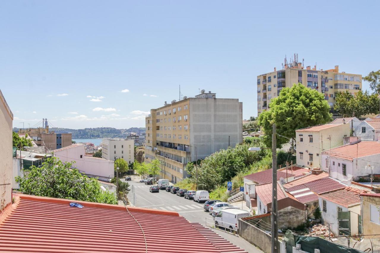 Cruzeiro Charm Apartments Lisbon Bagian luar foto